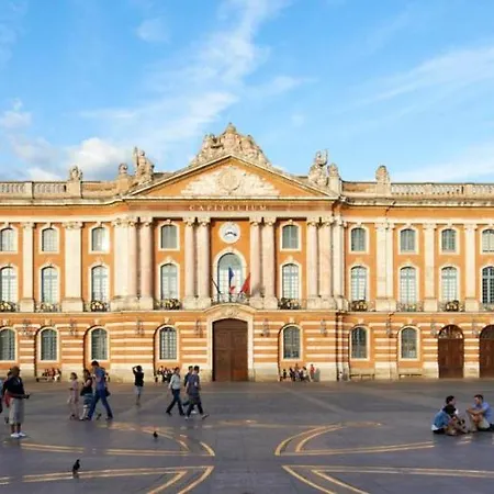 Le Brienne - Hypercentre - Tbs - Netflix * Τουλούζη